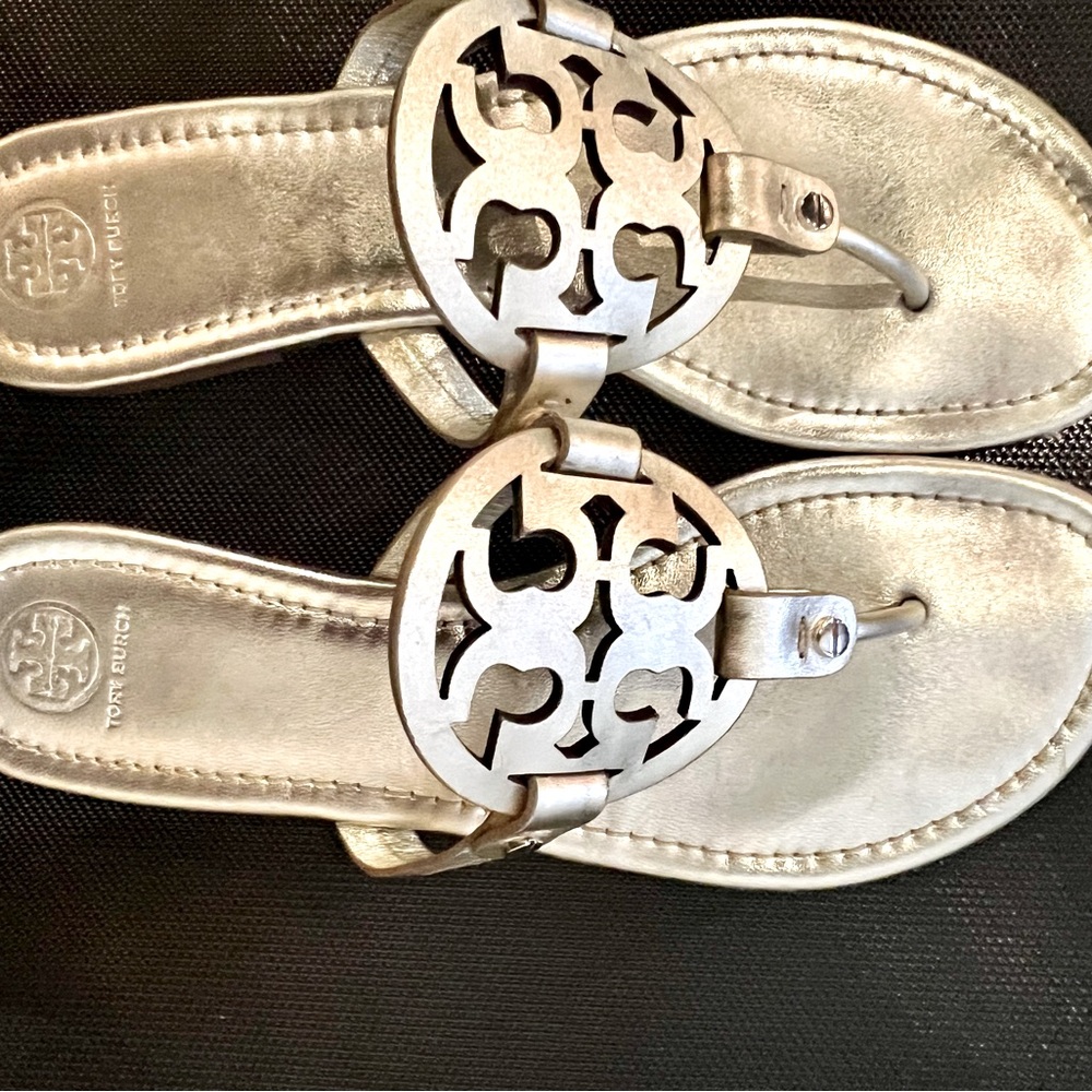 Tory Burch size 11 gold sandal